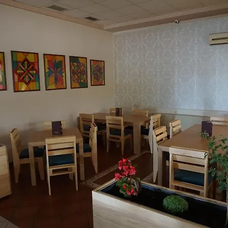 Πανσιόν & Restaurant Tekovina Σμεντέρεβο