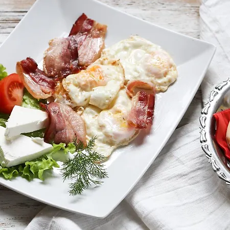 & Restaurant Tekovina 4*