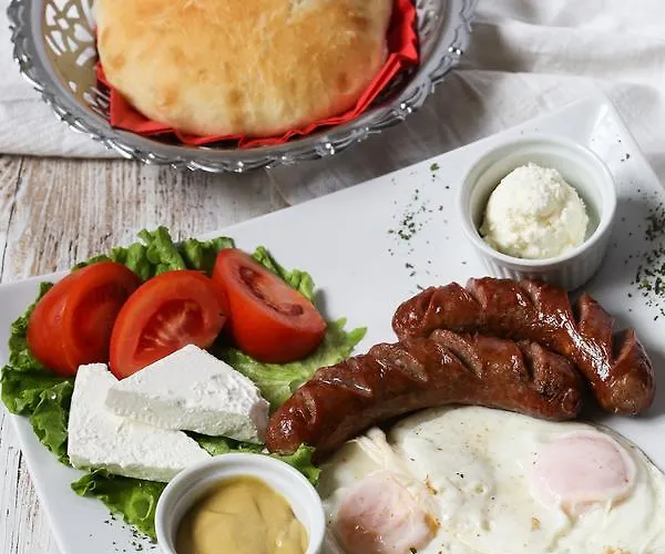 & Restaurant Tekovina Pensiune